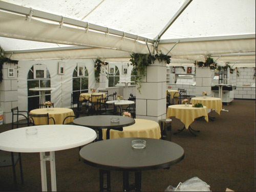 Burg Jagsthausen Dekomauern, Zelt, Sthle, Tische, Bar, Khltheken uvm.