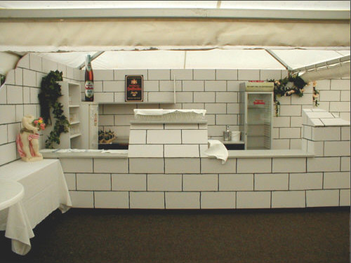 Burg Jagsthausen Dekomauern, Zelt, Sthle, Tische, Bar, Khltheken uvm.