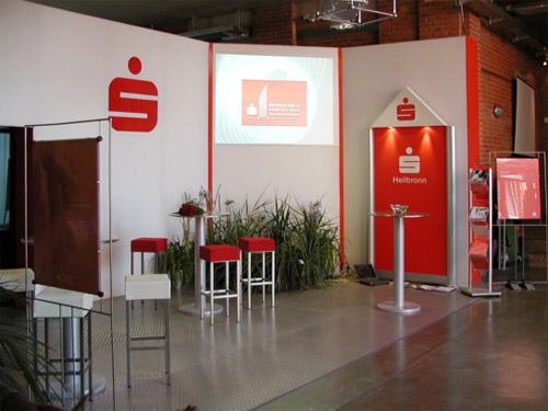 Stellwnde, Stehtische, Barhocker, Displays