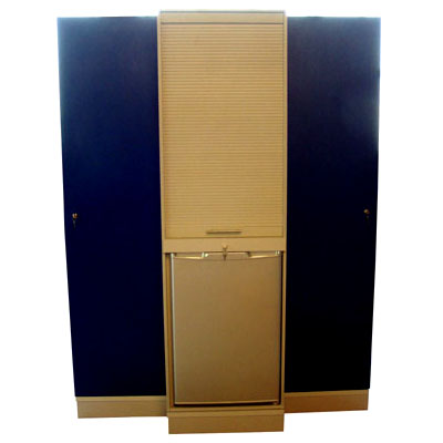 Messekche Magnus mit Hochschrnken, Khlschrank und Arbeitsflche